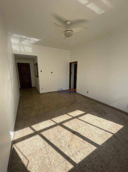 Apartamento à venda com 3 quartos, 100m² - Foto 3