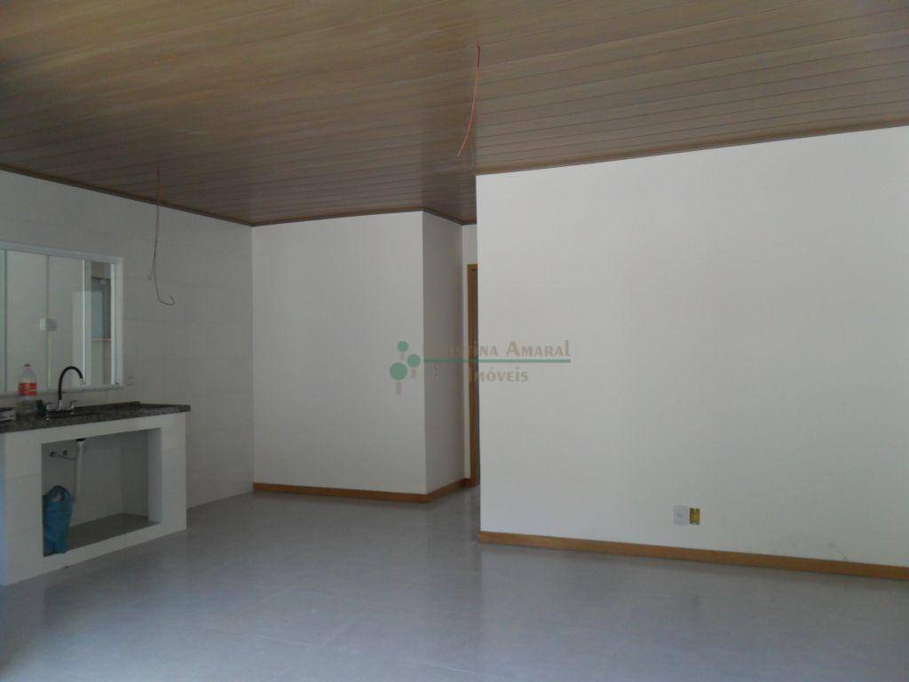 Casa à venda com 2 quartos, 64m² - Foto 14