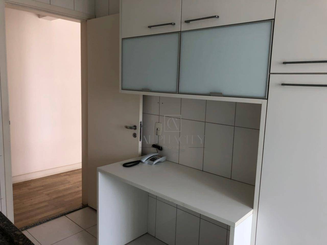 Apartamento para alugar com 3 quartos, 84m² - Foto 9