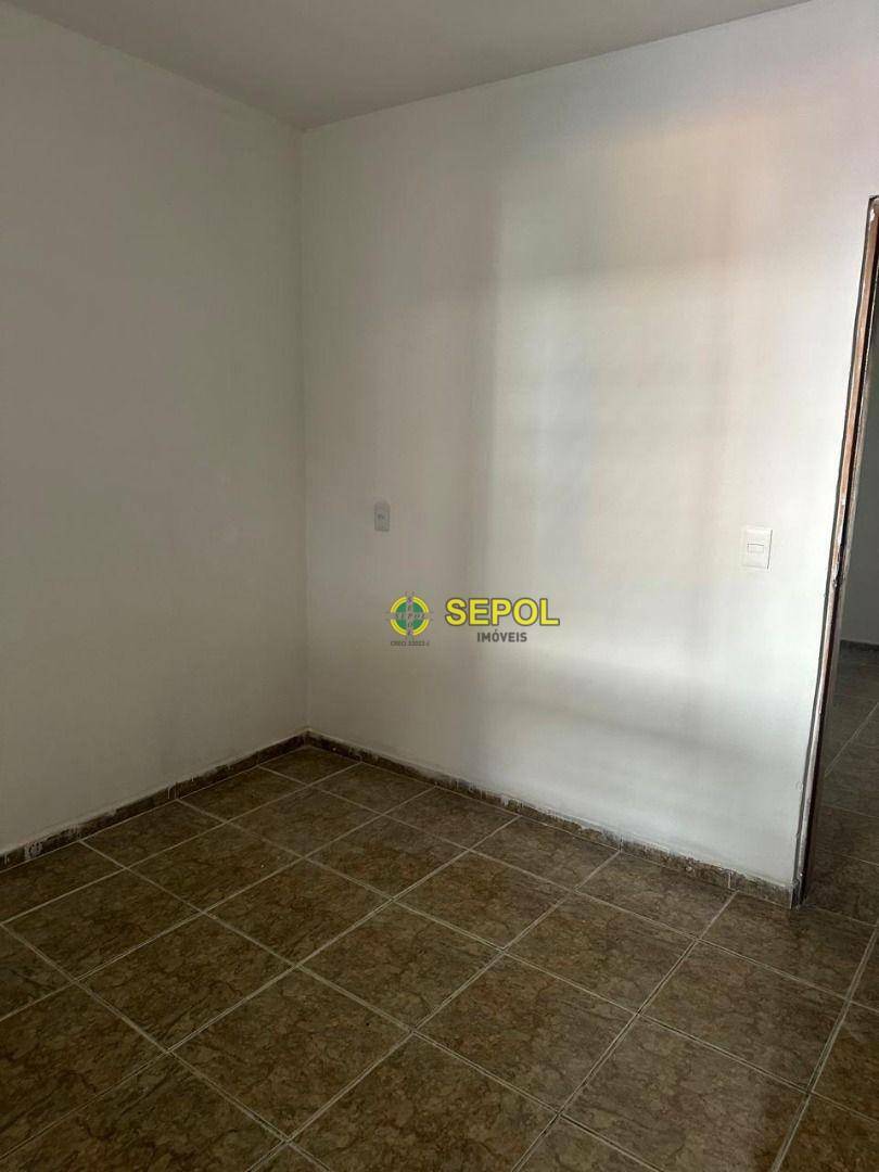 Casa para alugar com 2 quartos, 40m² - Foto 20