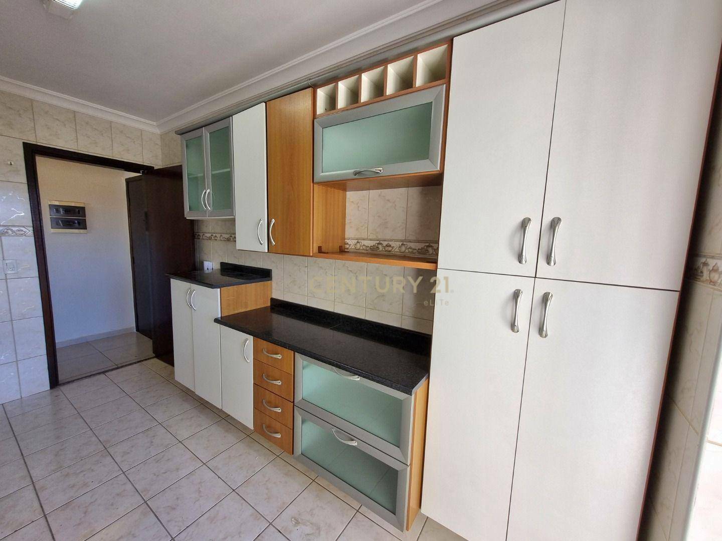 Apartamento para alugar com 2 quartos, 65m² - Foto 12