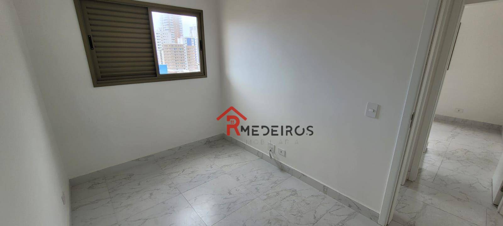 Apartamento à venda com 2 quartos, 62m² - Foto 11