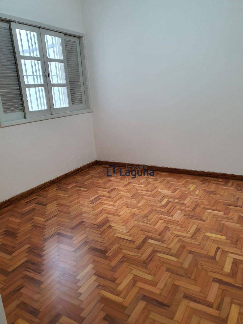 Casa à venda com 3 quartos, 240m² - Foto 23