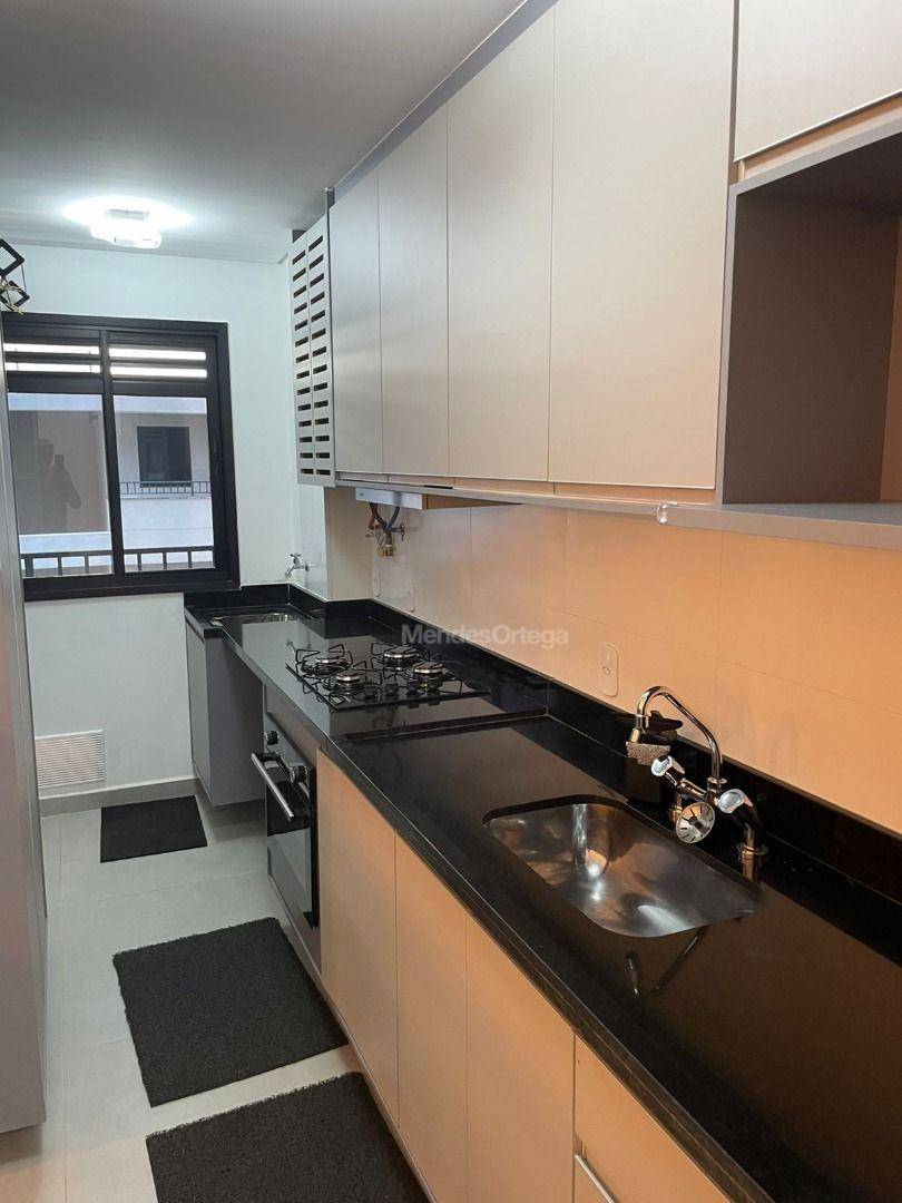 Apartamento para alugar com 2 quartos, 69m² - Foto 9