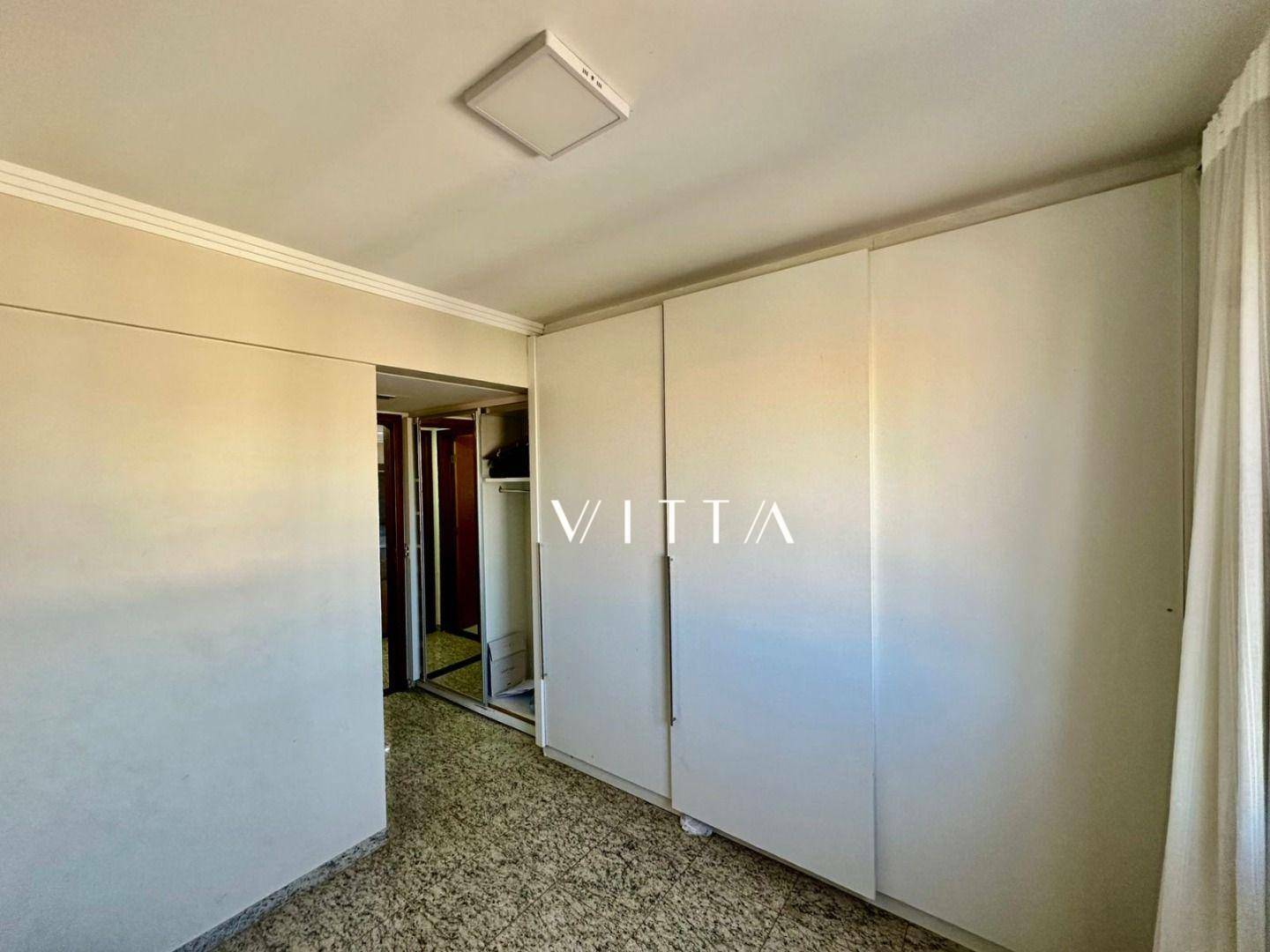 Apartamento à venda com 2 quartos, 70m² - Foto 12