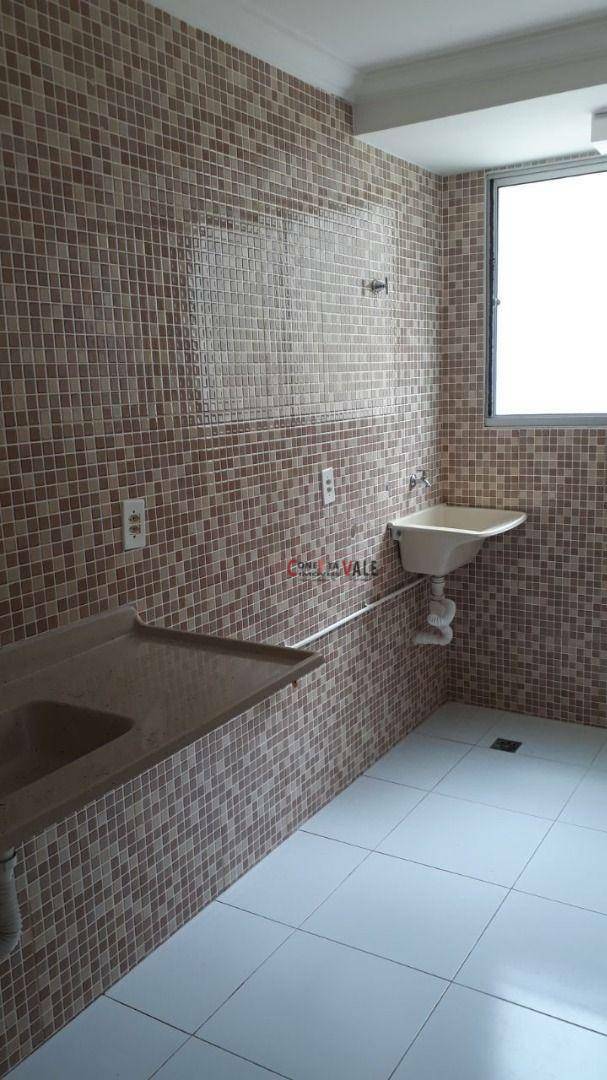 Apartamento à venda com 2 quartos, 45m² - Foto 13