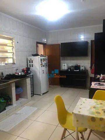 Casa à venda com 3 quartos, 115m² - Foto 1