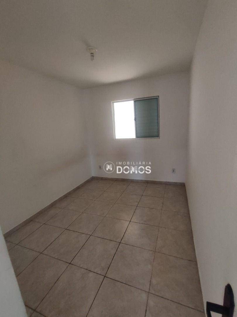 Casa à venda com 2 quartos, 90m² - Foto 11