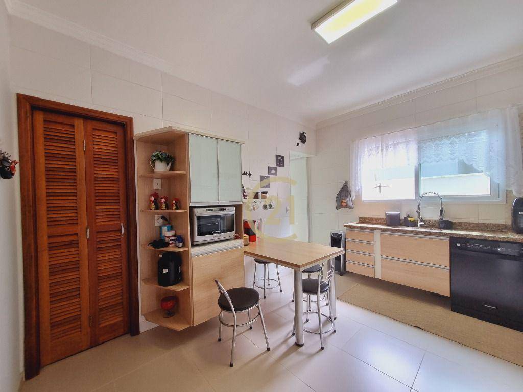 Casa de Condomínio à venda com 3 quartos, 224m² - Foto 18