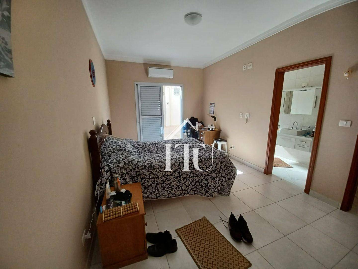 Casa à venda com 5 quartos, 300m² - Foto 37