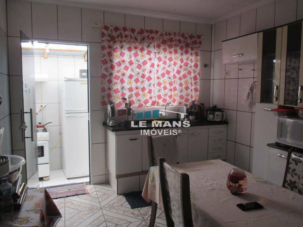 Casa à venda com 2 quartos, 120m² - Foto 5