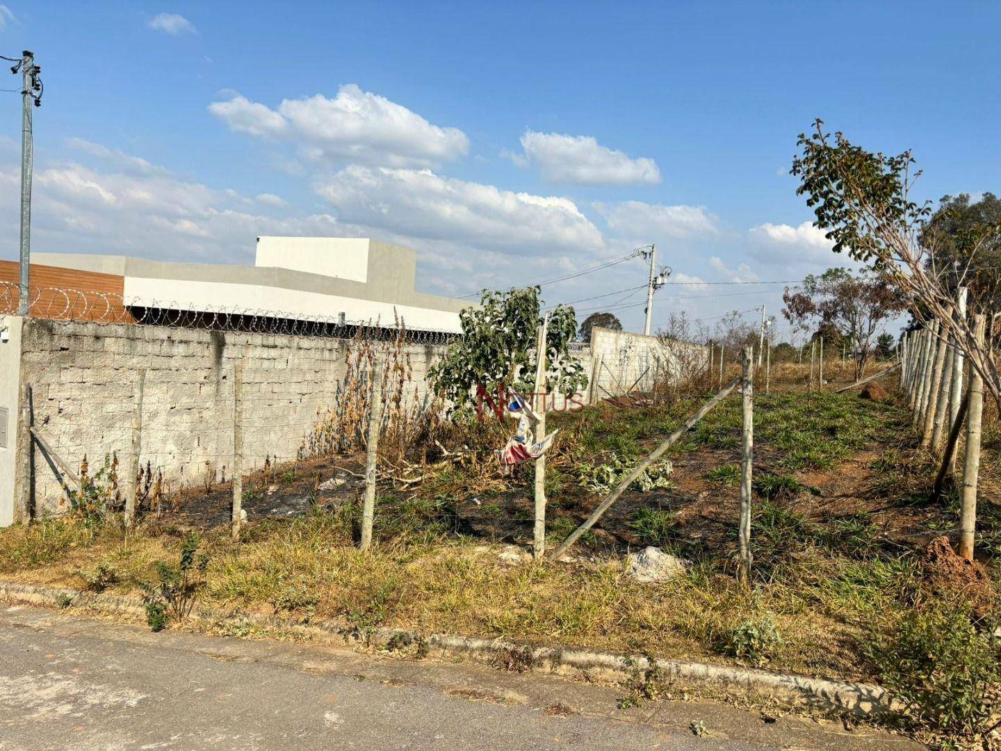 Terreno à venda, 200M2 - Foto 1