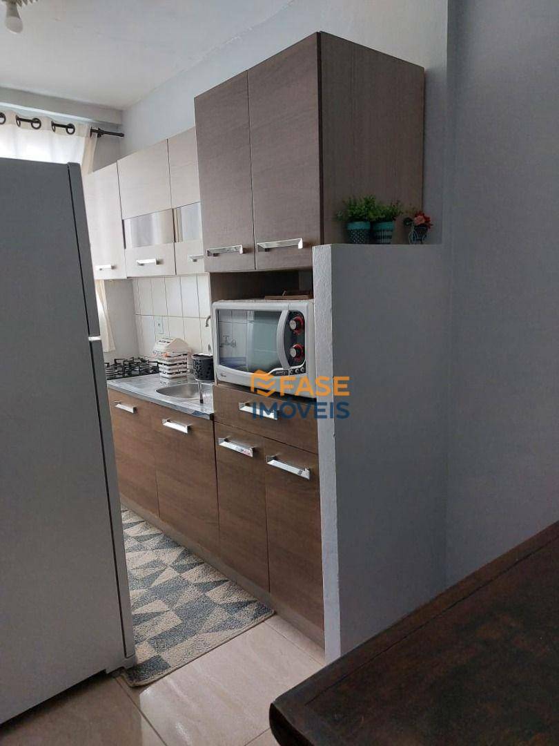 Apartamento à venda com 2 quartos, 60m² - Foto 2