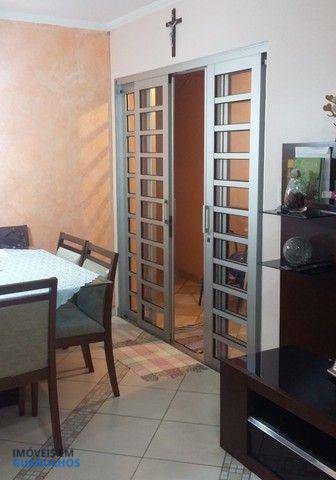 Casa à venda com 3 quartos, 155m² - Foto 2