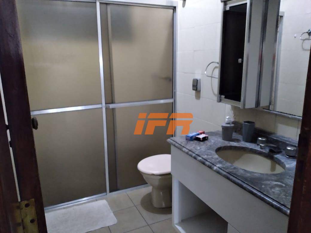 Sobrado à venda com 3 quartos, 250m² - Foto 26