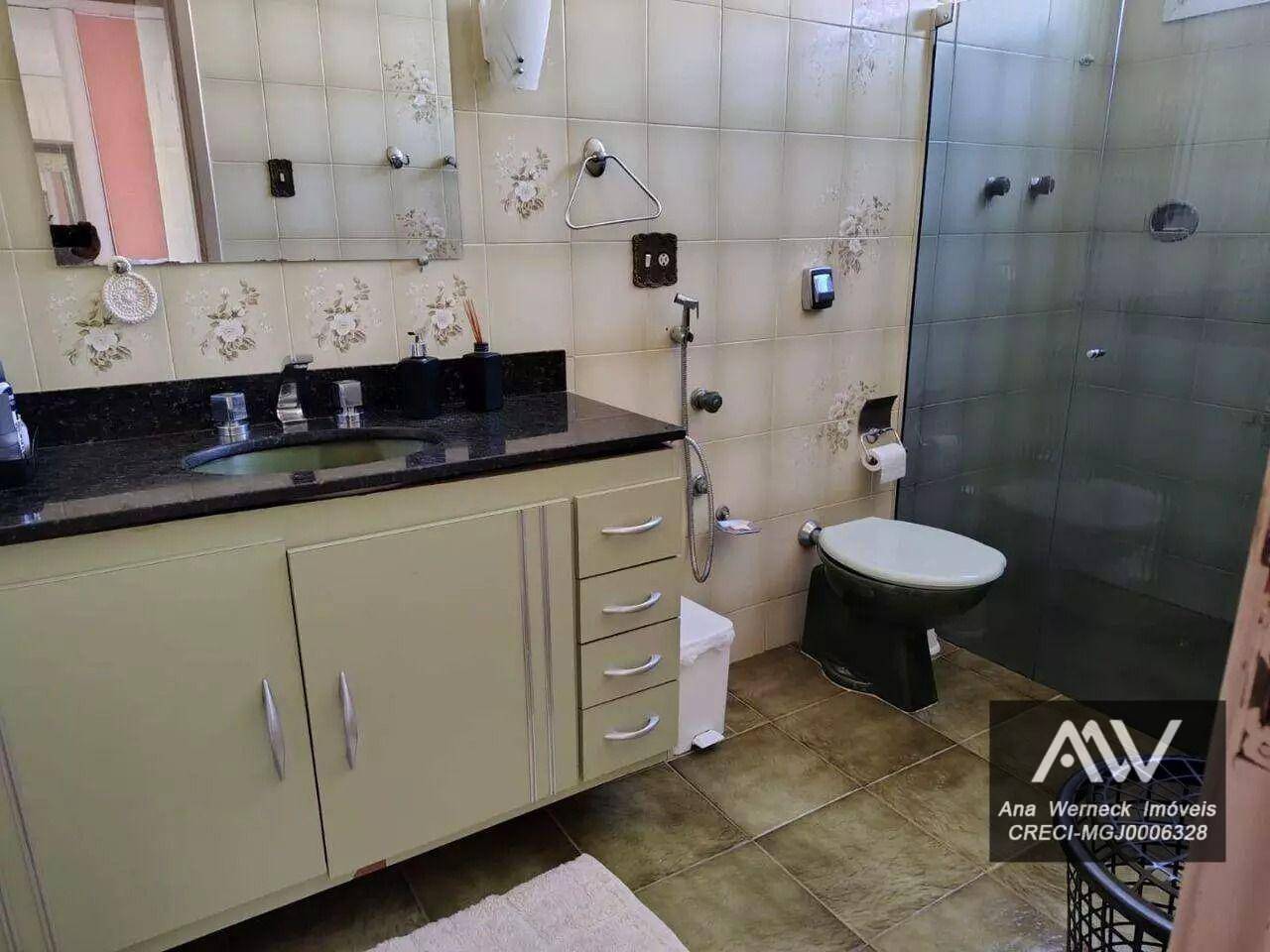Apartamento à venda com 3 quartos, 200m² - Foto 32