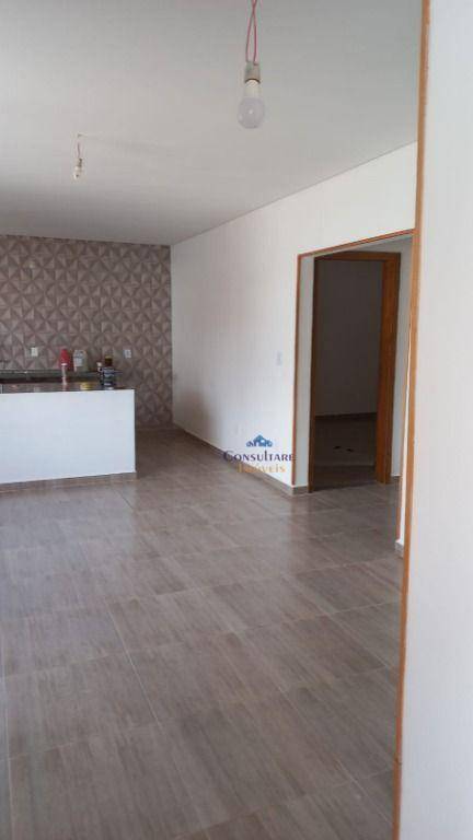 Casa à venda com 2 quartos, 120m² - Foto 1