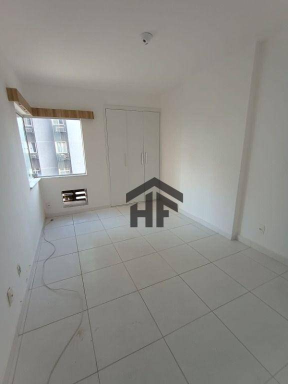 Apartamento à venda com 3 quartos, 120m² - Foto 13