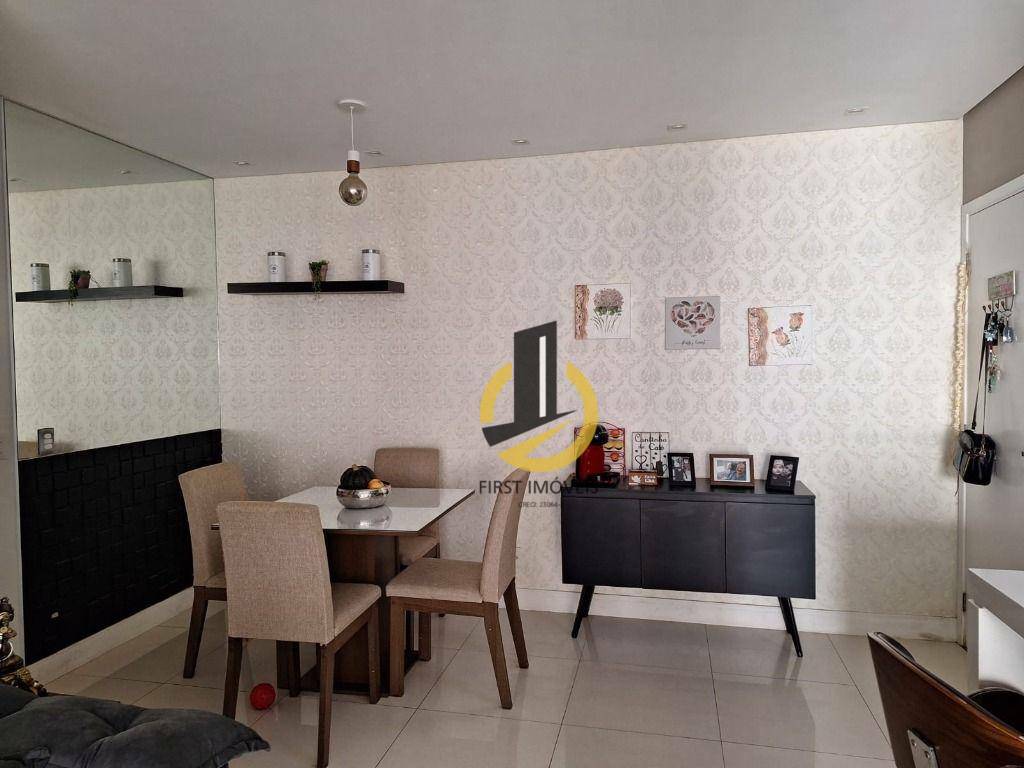 Apartamento à venda com 3 quartos, 93m² - Foto 3