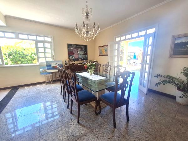 Casa para alugar com 6 quartos, 400m² - Foto 25
