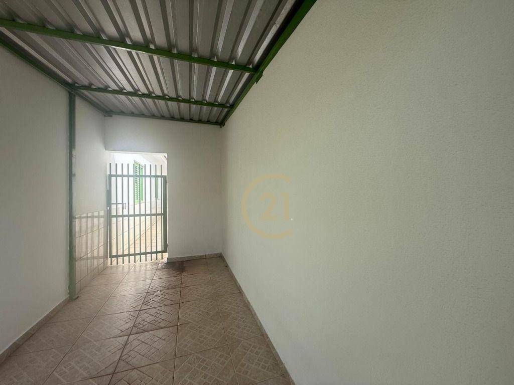 Casa à venda com 3 quartos, 198m² - Foto 25