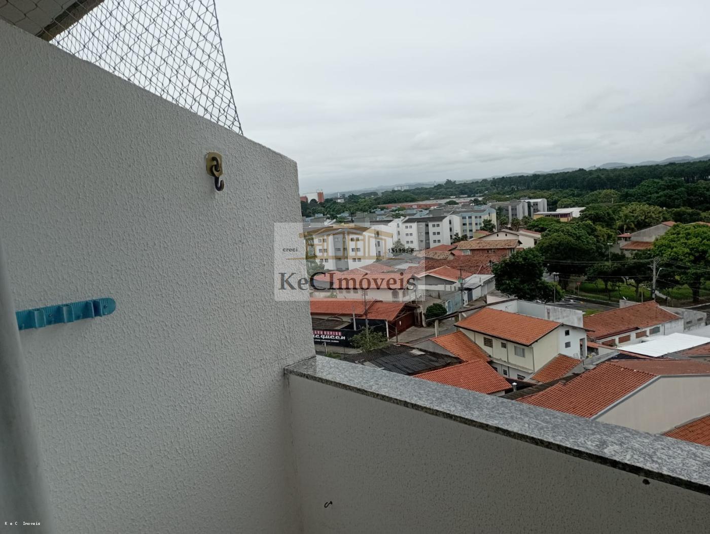 Apartamento à venda com 2 quartos, 72m² - Foto 4