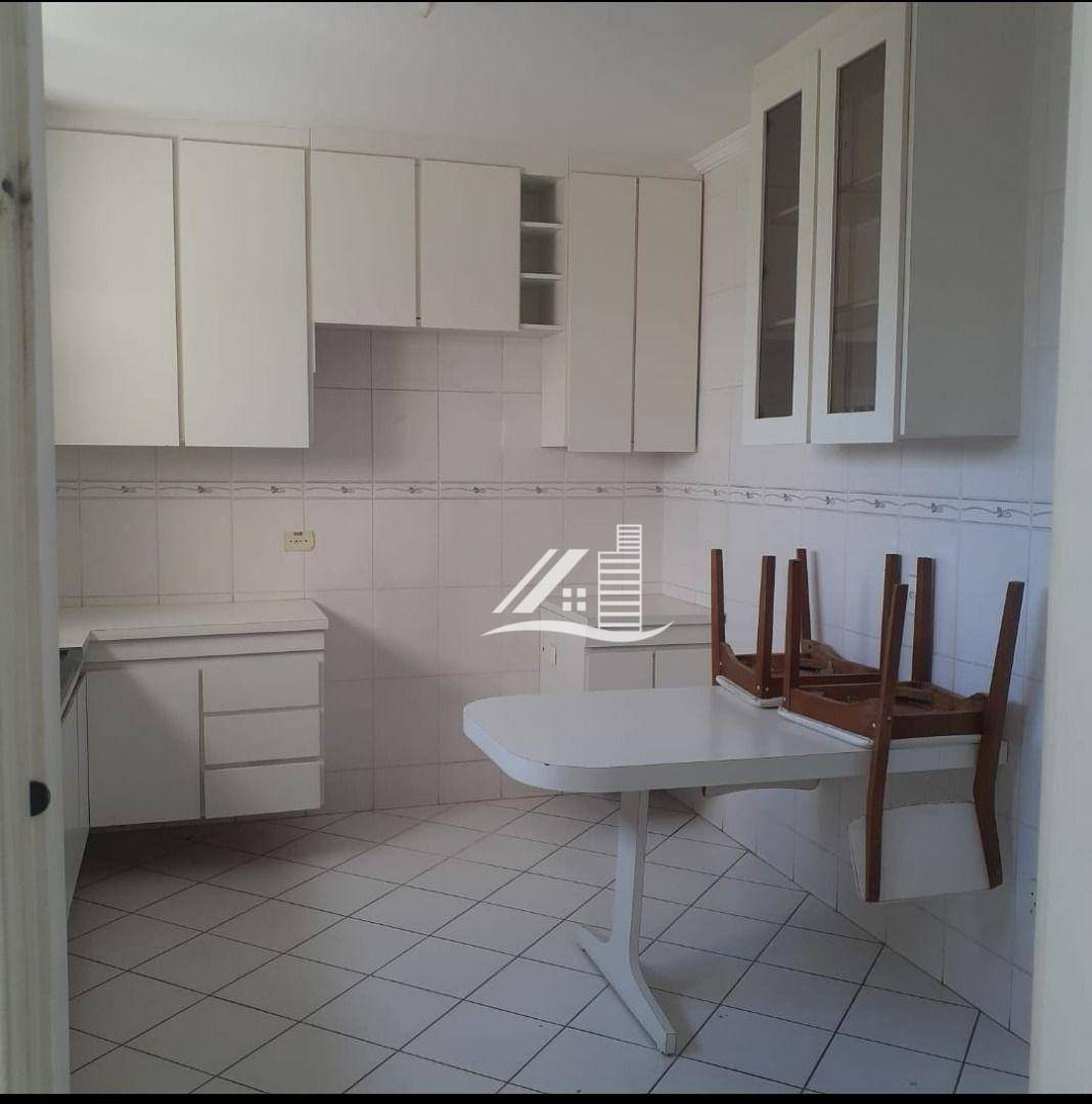 Apartamento à venda com 3 quartos, 130m² - Foto 2