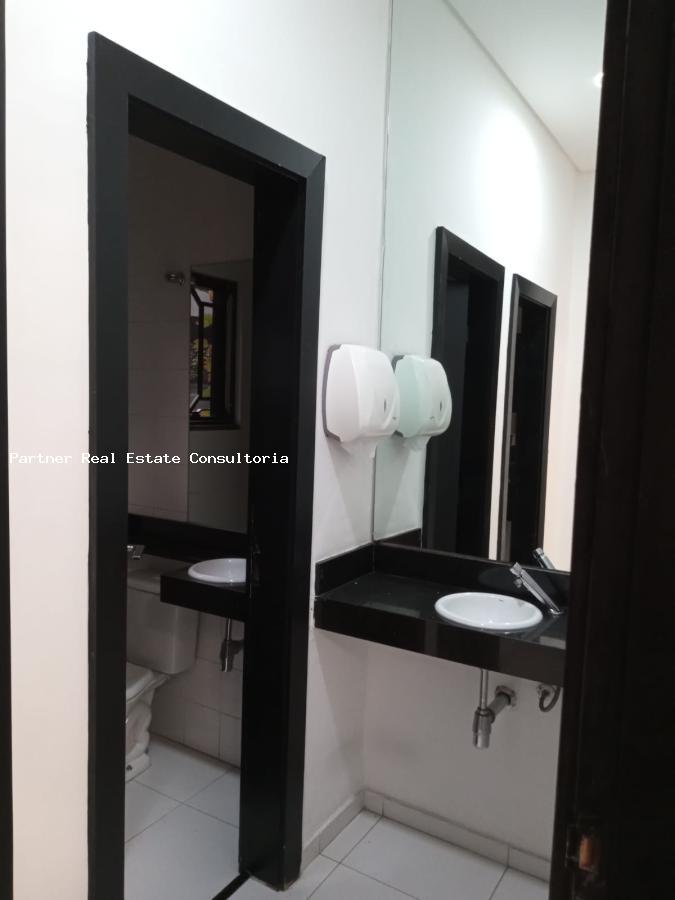Prédio Inteiro para alugar com 10 quartos, 700m² - Foto 23