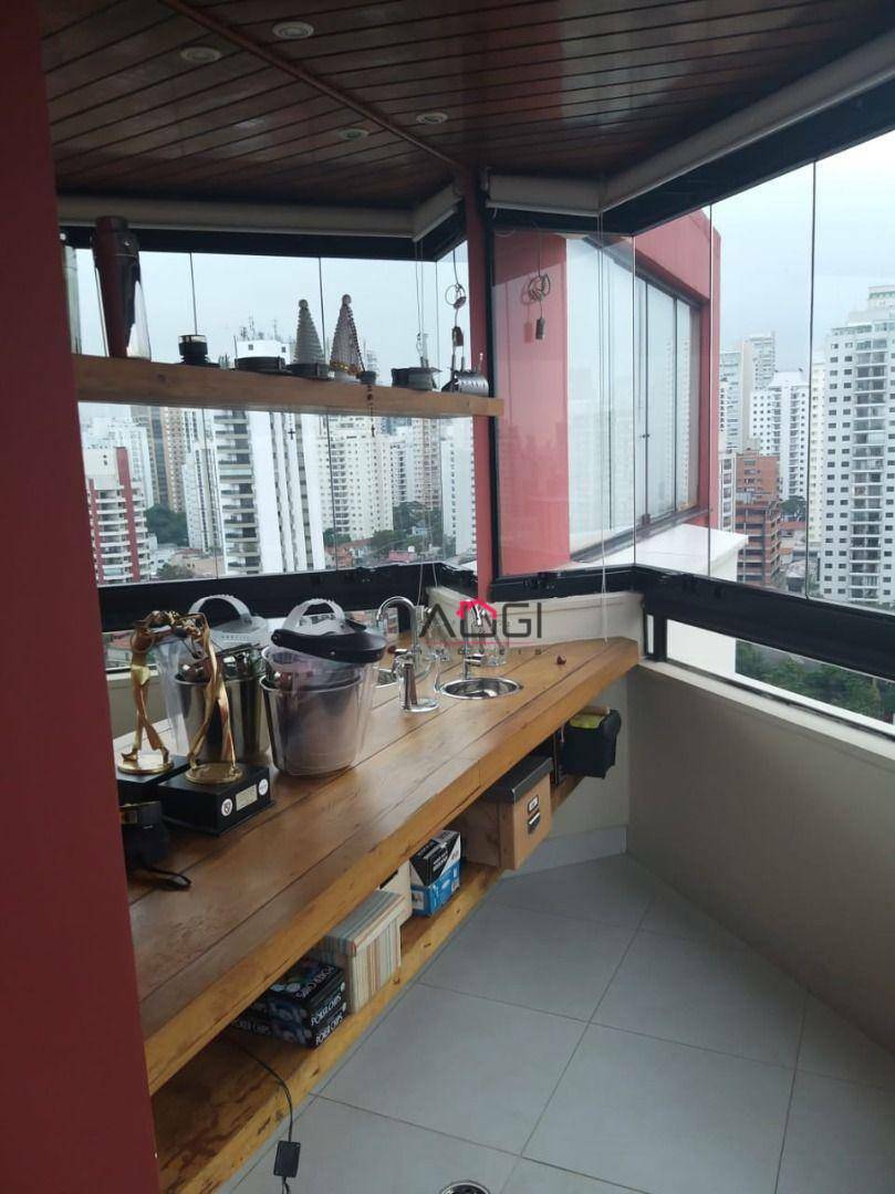 Apartamento à venda com 3 quartos, 197m² - Foto 7