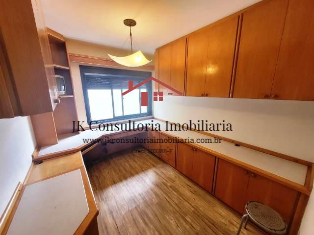 Apartamento à venda com 3 quartos, 136m² - Foto 11