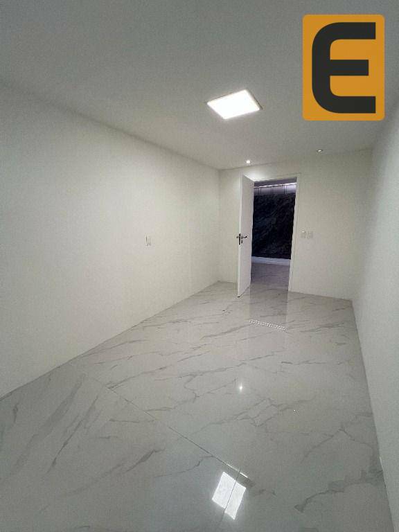 Apartamento à venda com 4 quartos, 220m² - Foto 11