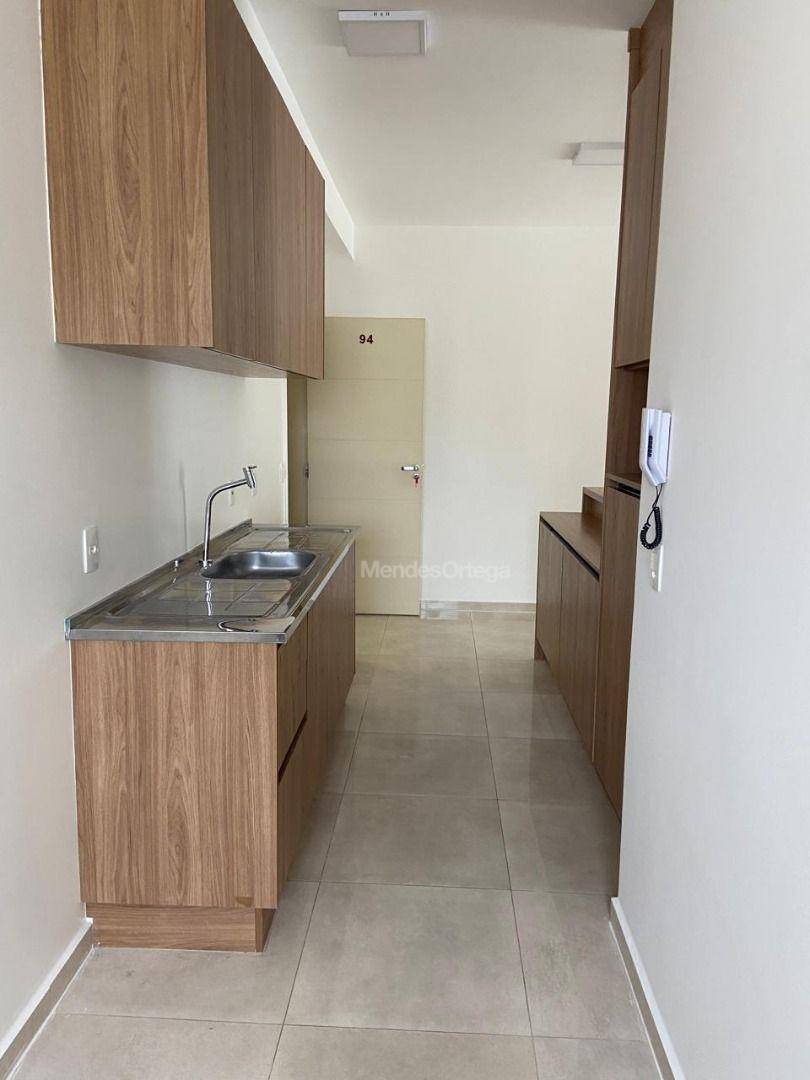 Apartamento para alugar com 3 quartos, 83m² - Foto 18