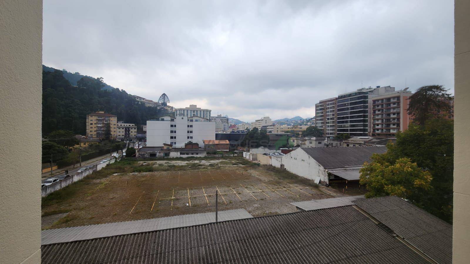 Apartamento à venda com 2 quartos, 43m² - Foto 3