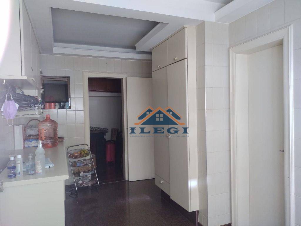 Apartamento à venda com 4 quartos, 188m² - Foto 6