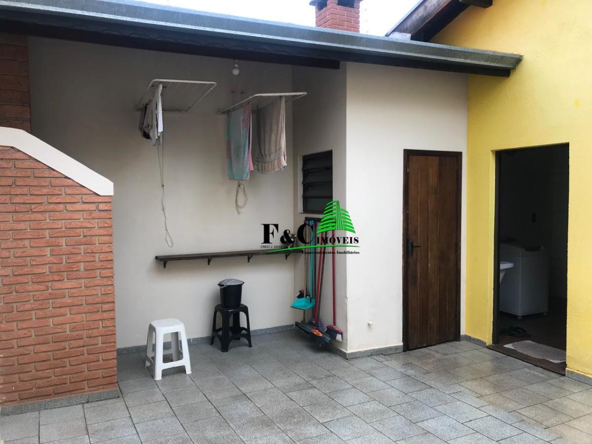 Casa à venda com 3 quartos, 250m² - Foto 8