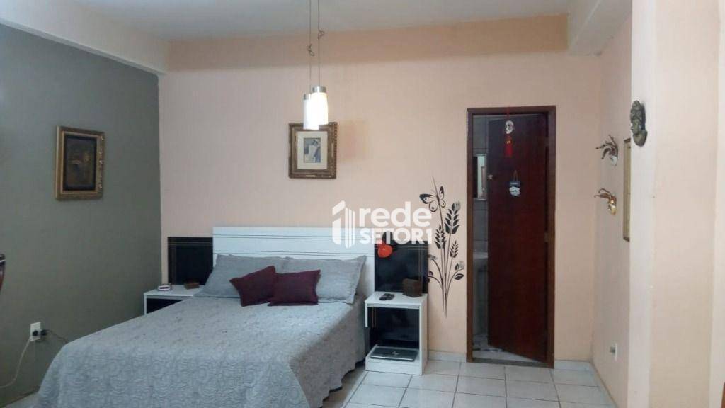 Casa à venda com 5 quartos, 264m² - Foto 19