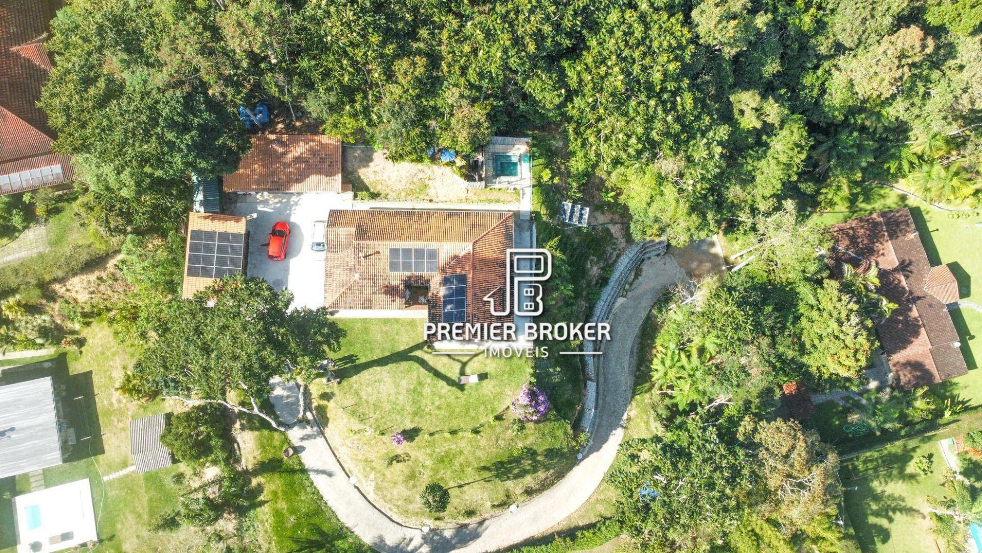 Casa de Condomínio à venda com 5 quartos, 210m² - Foto 8
