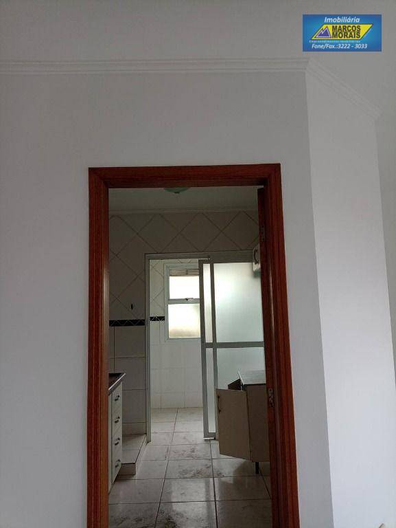 Apartamento à venda com 2 quartos, 63m² - Foto 5