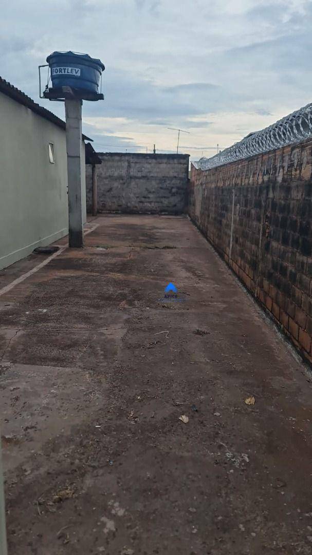 Casa para alugar com 3 quartos, 200M2 - Foto 3