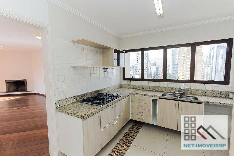 Apartamento para alugar com 4 quartos, 184m² - Foto 14