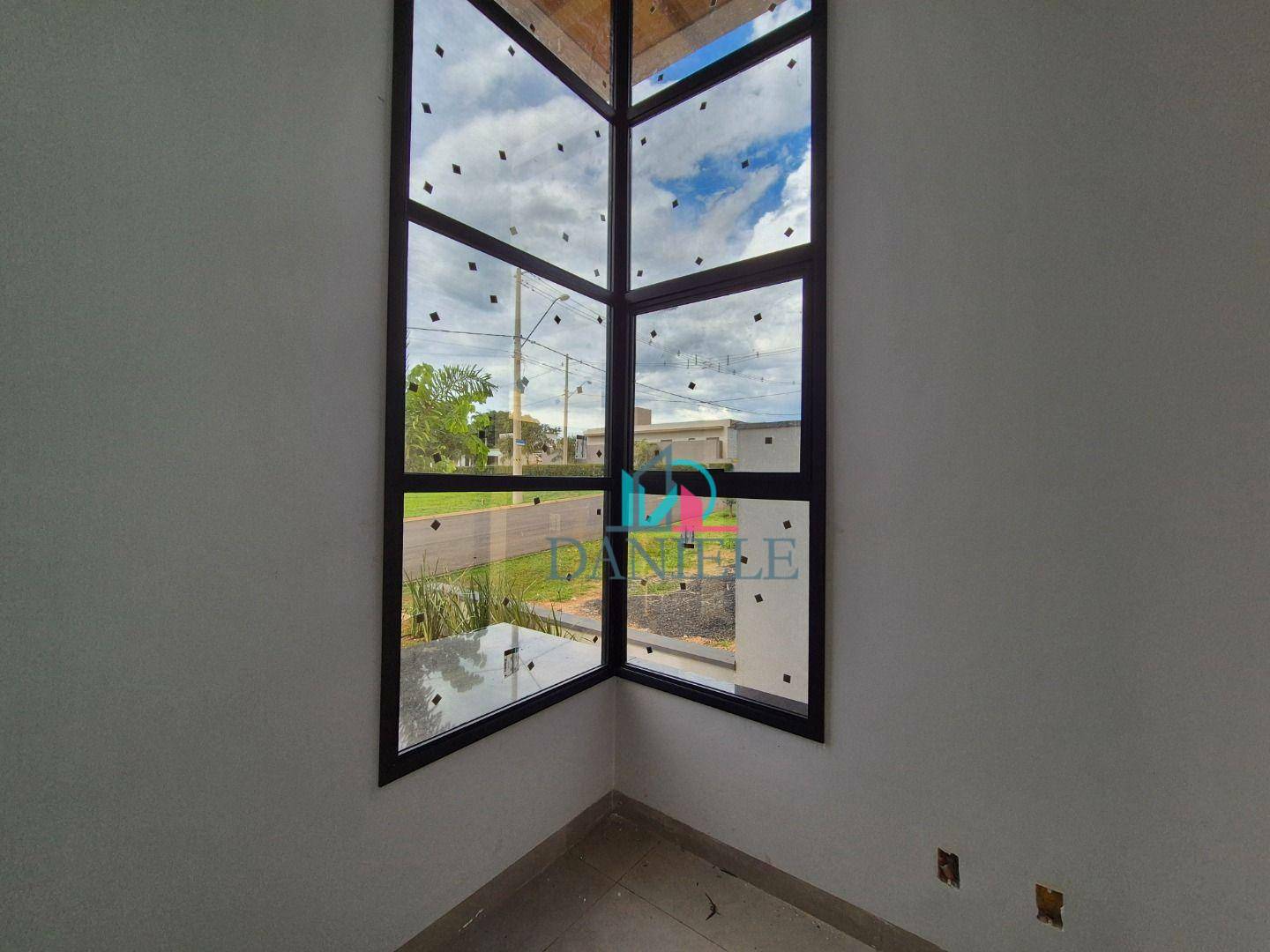 Casa de Condomínio à venda com 3 quartos, 187m² - Foto 2