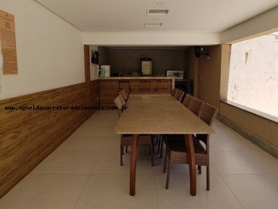 Apartamento à venda com 3 quartos, 94m² - Foto 3