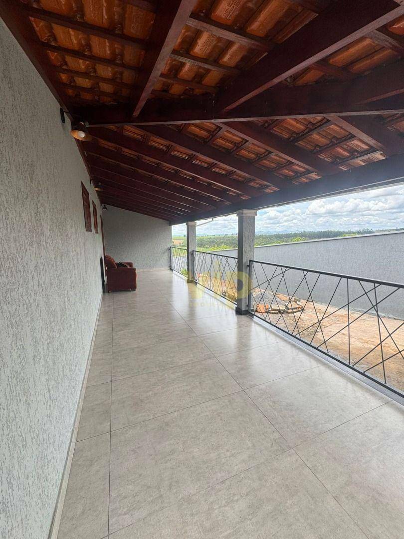 Casa à venda com 3 quartos, 250m² - Foto 1