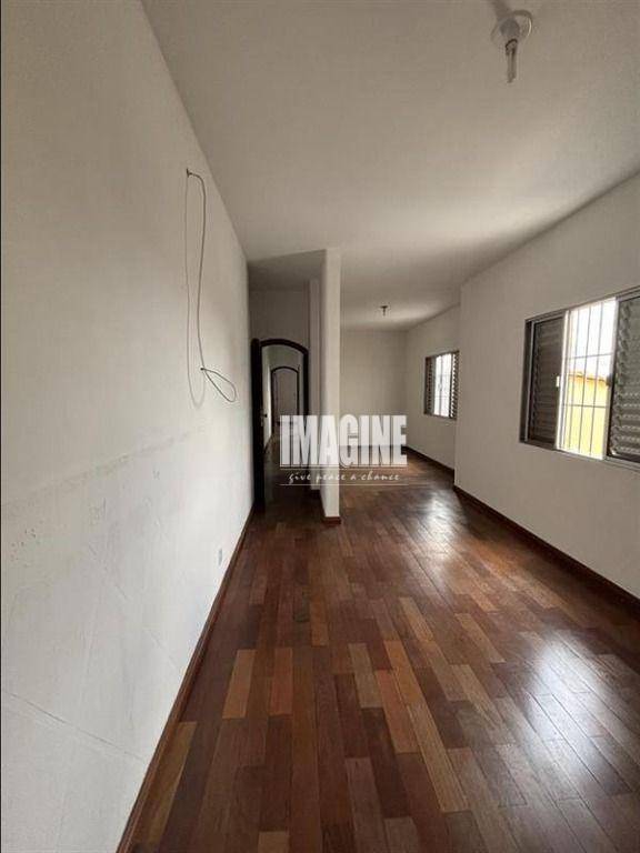 Sobrado à venda com 3 quartos, 180m² - Foto 8