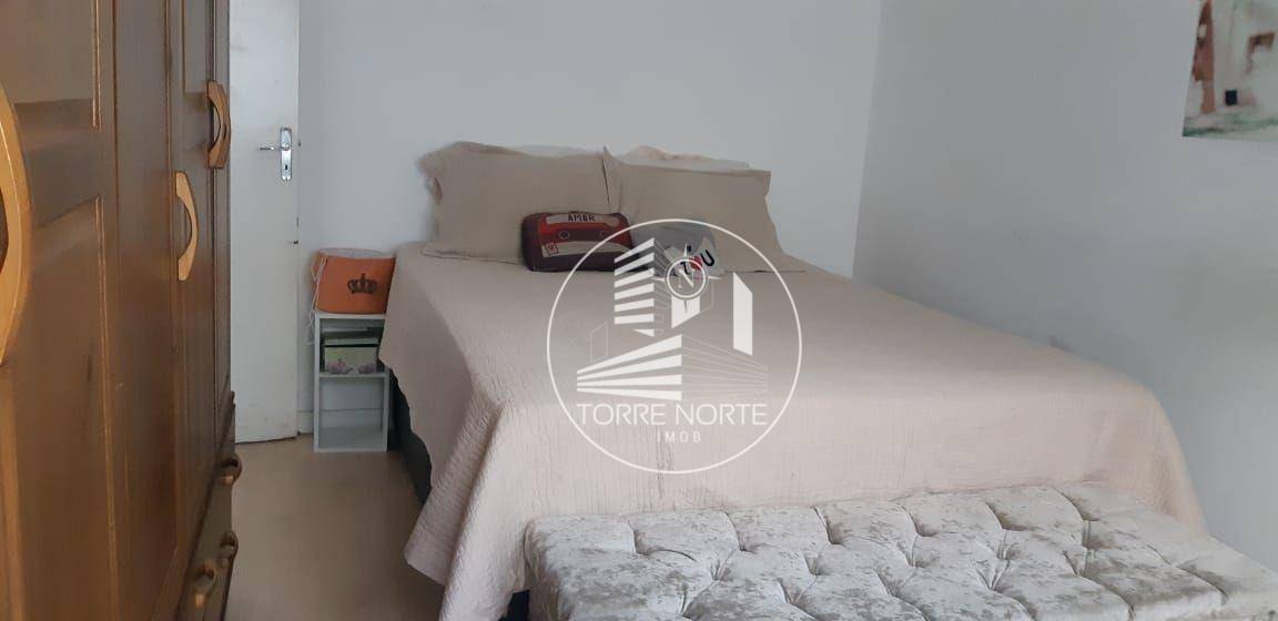 Apartamento à venda com 2 quartos, 70m² - Foto 13