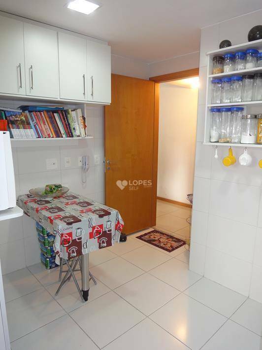 Apartamento à venda com 3 quartos, 118m² - Foto 19