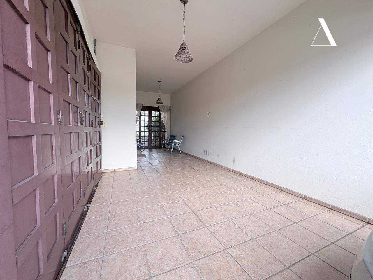 Casa, 4 quartos, 240 m² - Foto 2