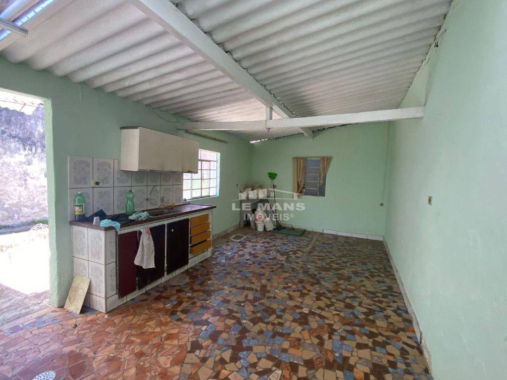 Casa à venda com 3 quartos, 149m² - Foto 14