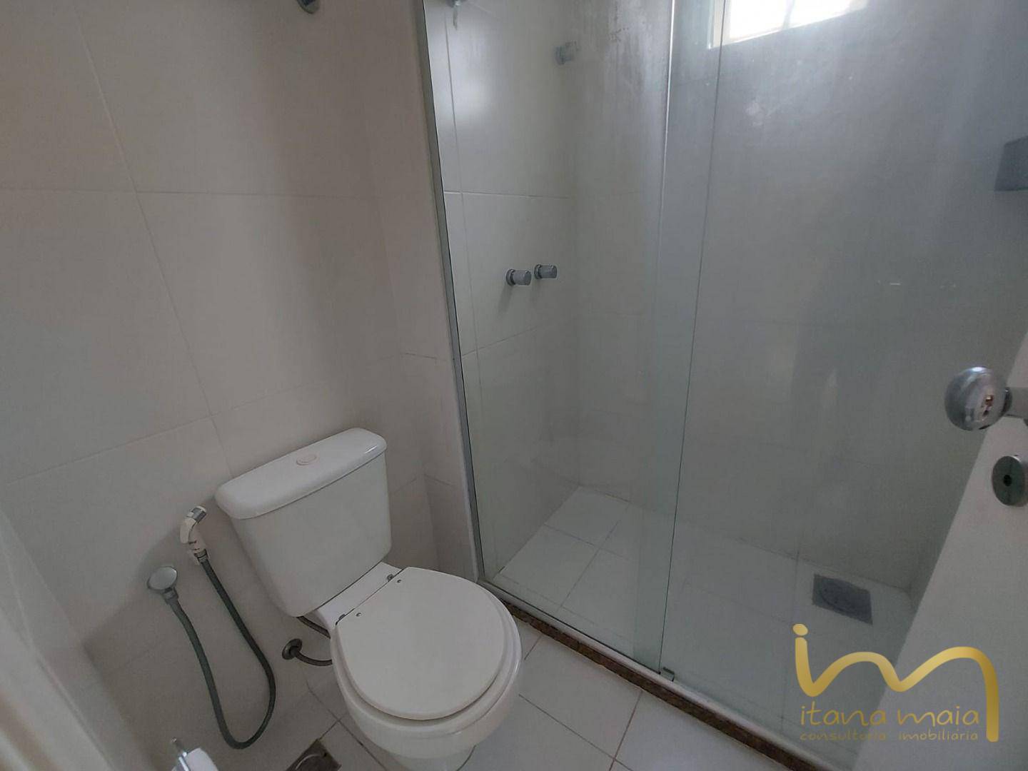 Apartamento para alugar com 3 quartos, 198m² - Foto 16