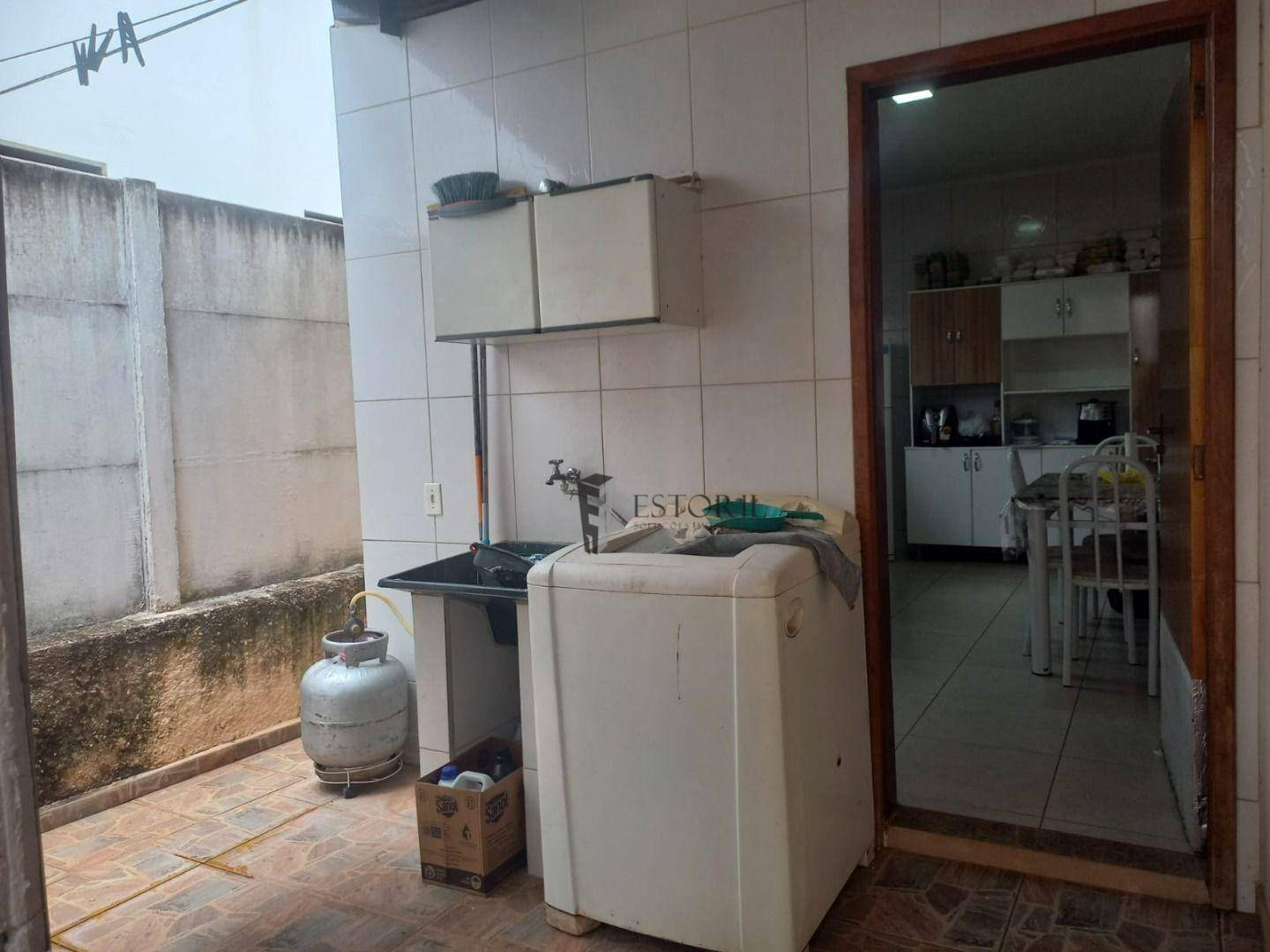 Casa à venda com 2 quartos, 190m² - Foto 6